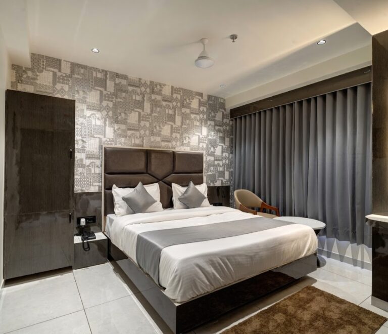 WhatsApp Image 2024-10-09 at 11.24.02 AM (1)